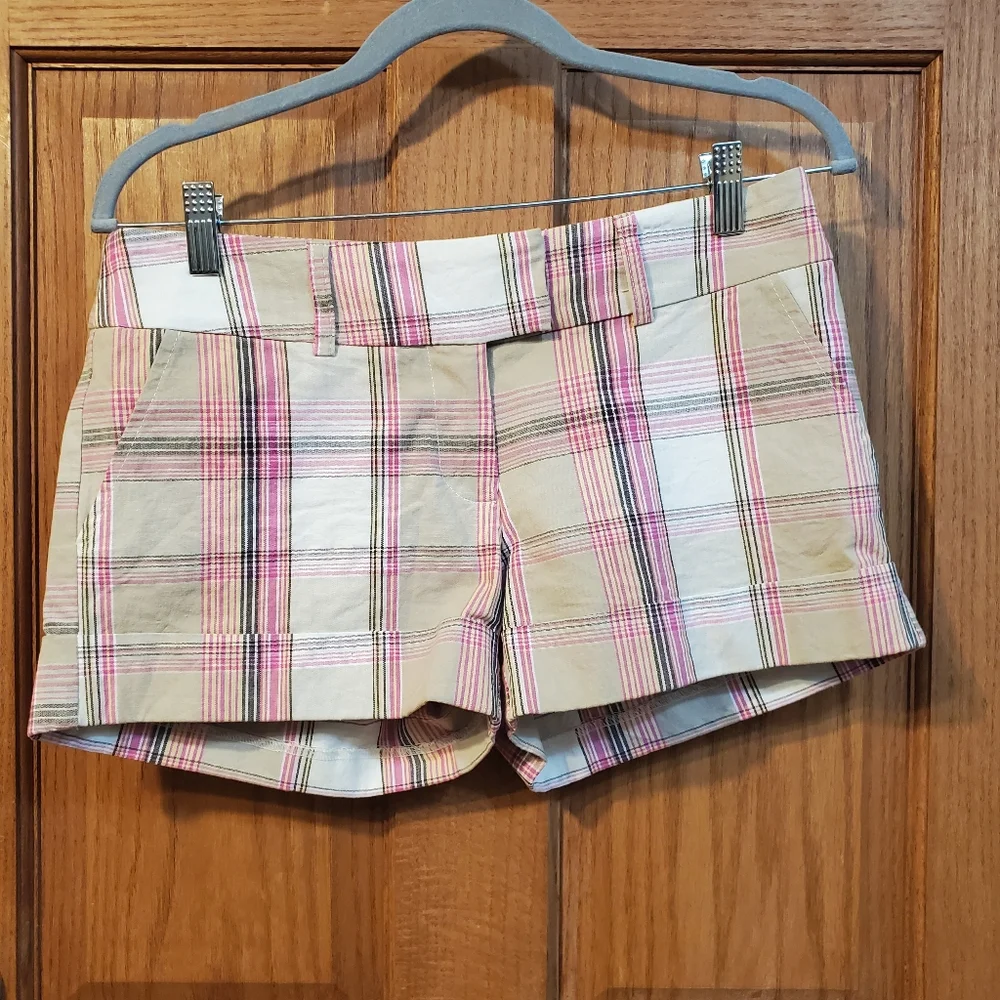 💥💥3/$15💥💥Necessary Objects Women's Shorts - Picture 2 of 9
